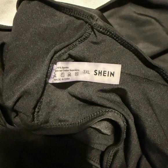 Bundle of 4 Plus Size Bathing Suits - Picture 6 of 8